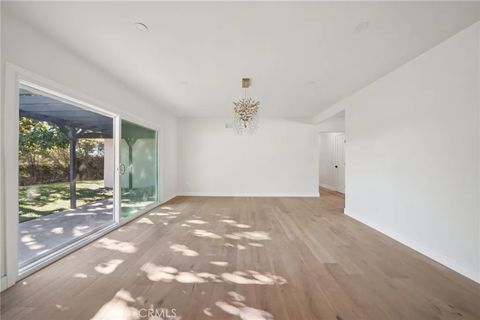 Tiny photo for 1098 Syracuse Dr, Claremont, CA 91711 (MLS # DW25272708)