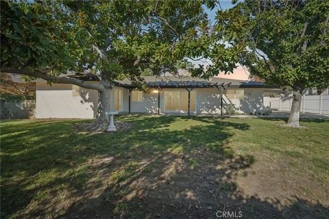 Tiny photo for 1098 Syracuse Dr, Claremont, CA 91711 (MLS # DW25272708)