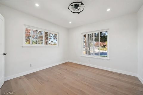 Tiny photo for 1098 Syracuse Dr, Claremont, CA 91711 (MLS # DW25272708)