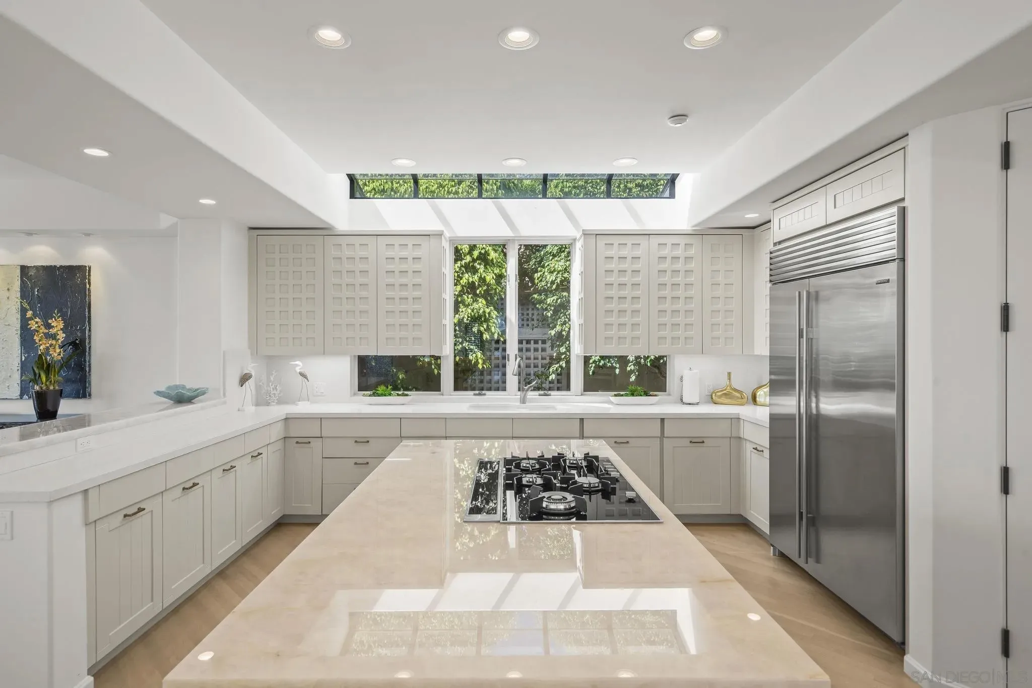 La Jolla, California 92037, United States, 4 Bedrooms Bedrooms, ,5 BathroomsBathrooms,Residential,Active,223274