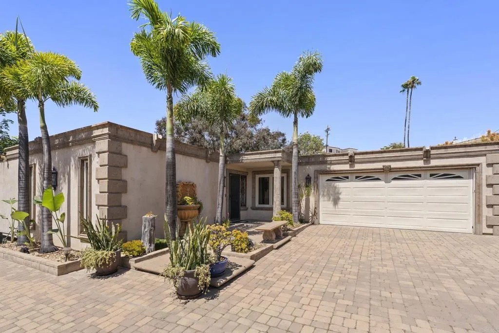 1215 Vista Grande Road