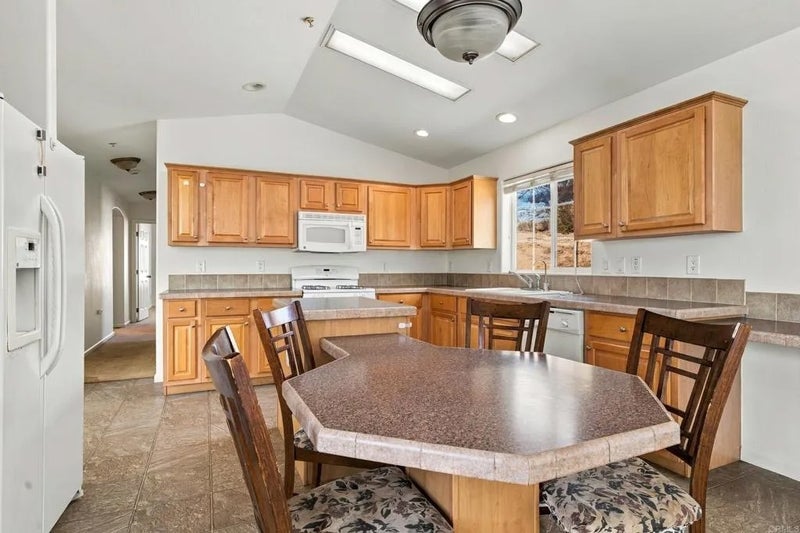 18453 Ramona View Dr