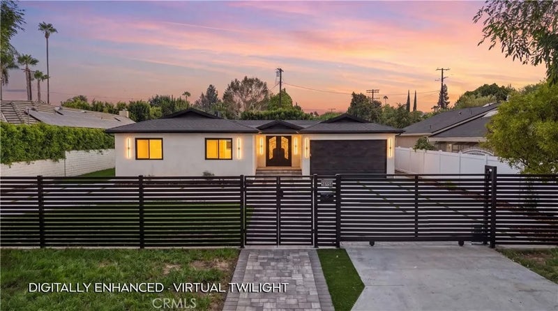 16158 Magnolia