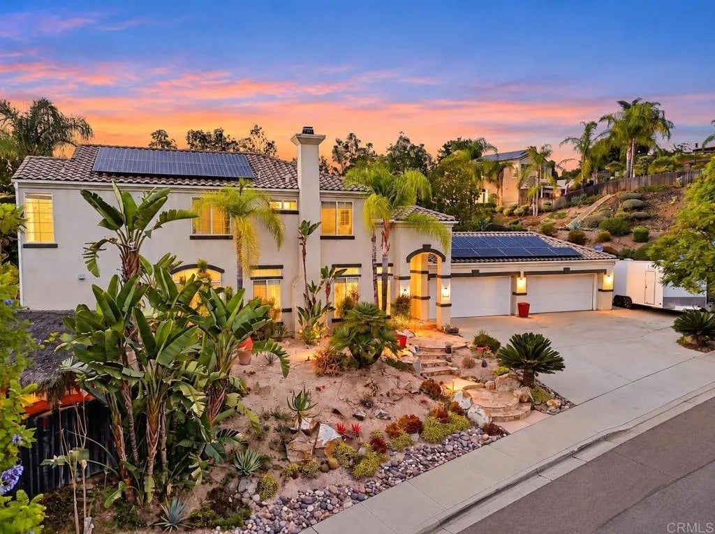 Photo of 2602 Canyon Crest Drive, Escondido, CA 92027 (MLS # NDP2609106)