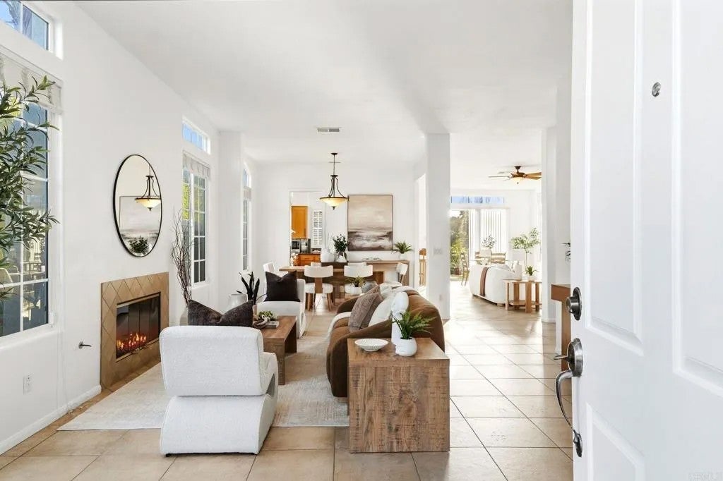 2602 Canyon Crest Drive