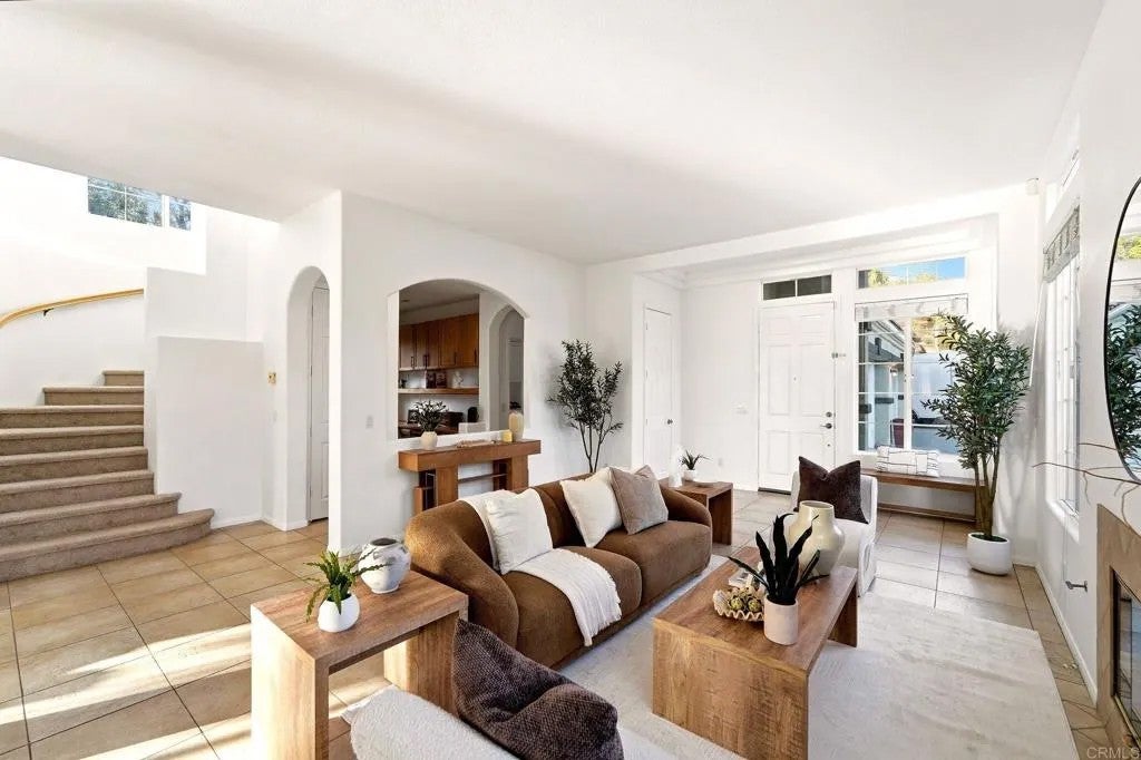2602 Canyon Crest Drive