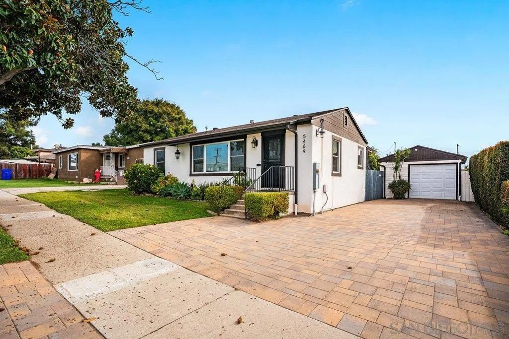 Photo of 5469 Roswell St, San Diego, CA 92114 (MLS # 250046191)