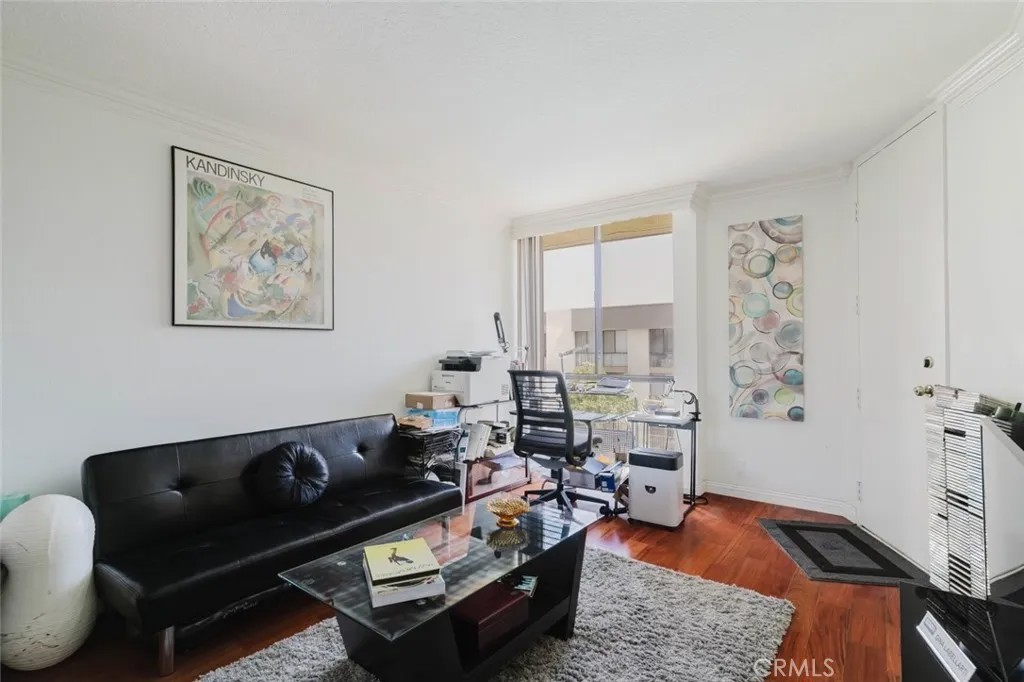750 S Spaulding Avenue 332