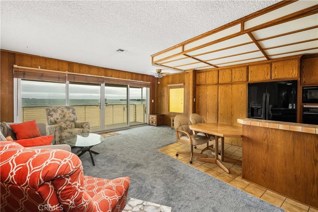 1207 Seal Way