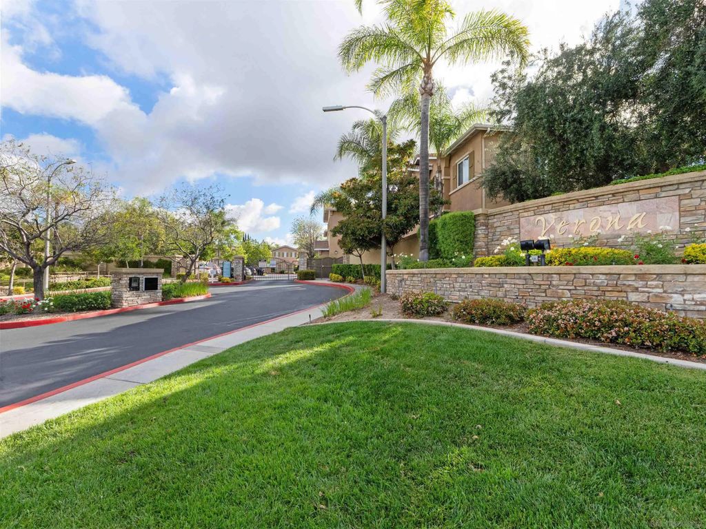 Photo of 26336 Arboretum Way #3705, Murrieta, CA 92563 (MLS # 260008739)