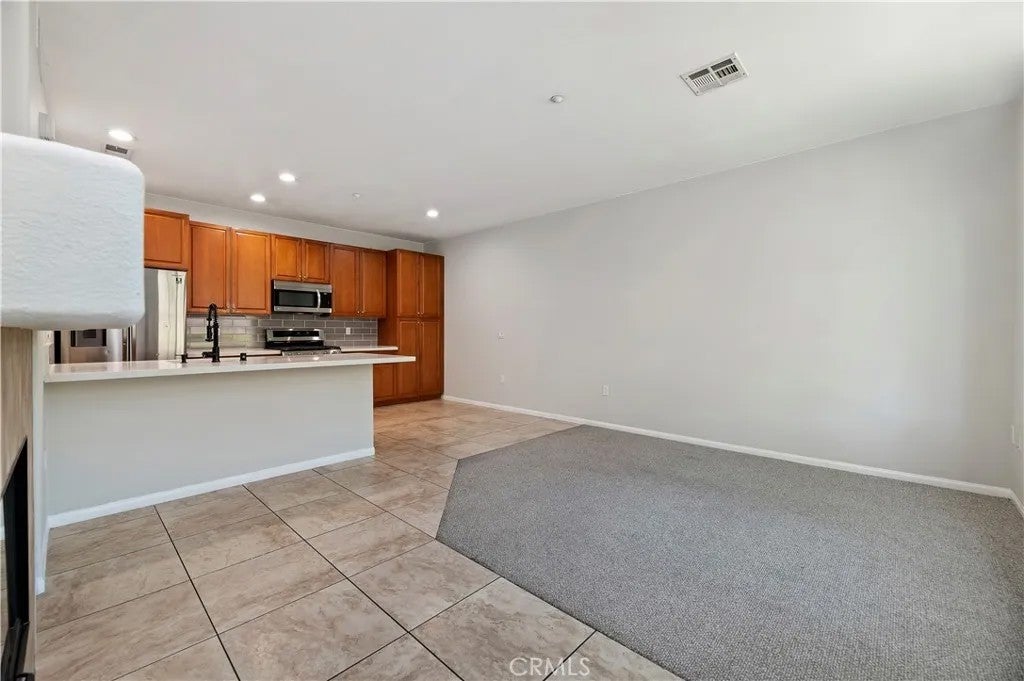 30505 Canyon Hills 1704