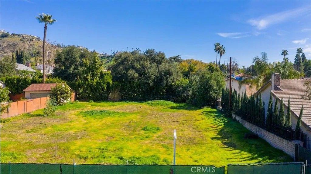 Photo of 1420 Valley View, Glendale, CA 91202 (MLS # BB26051777)