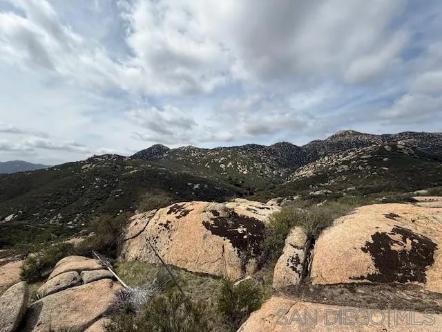 Barrett Lake Rd na