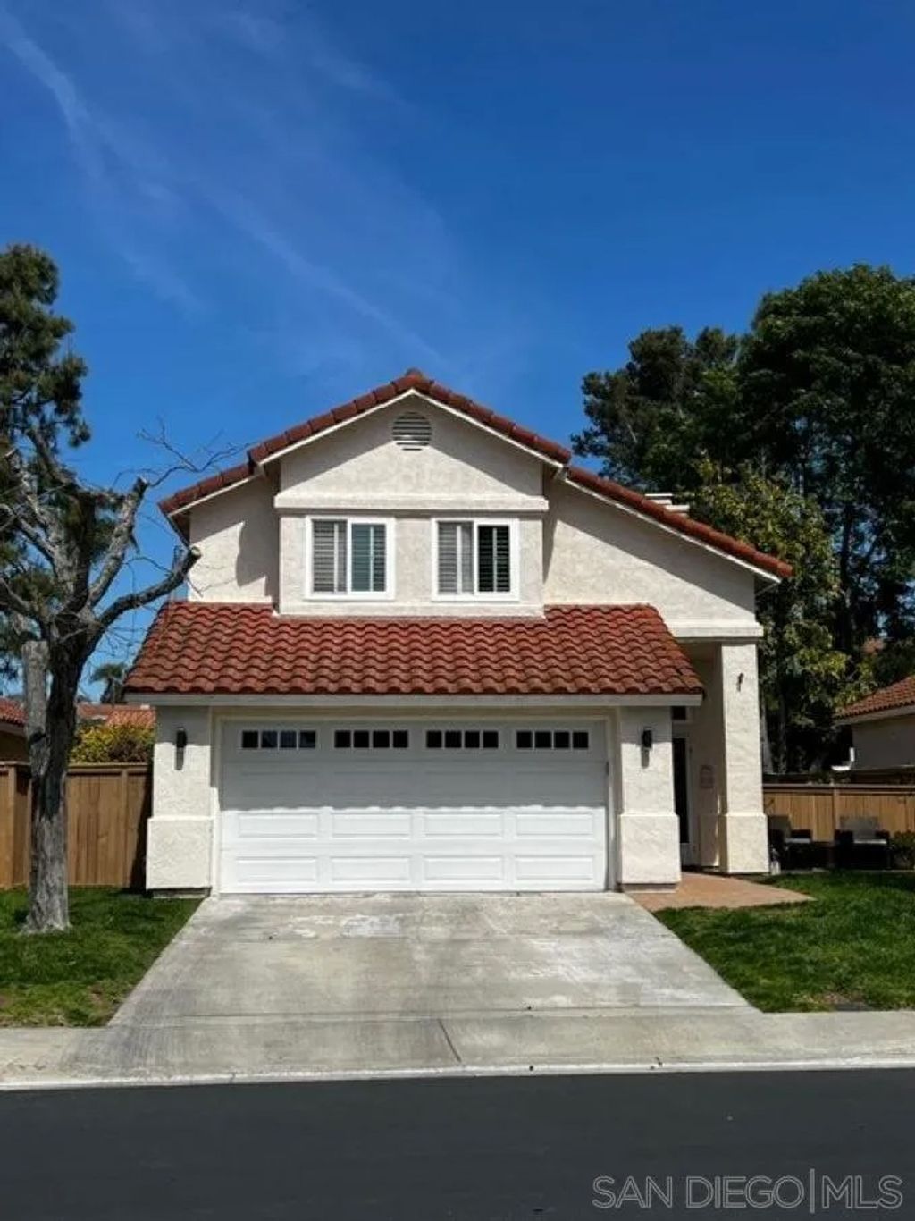 Photo of 2626 Cove Ct, Vista, CA 92081 (MLS # 2600177)