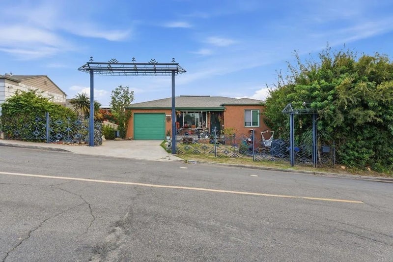 1803 El Dora Street