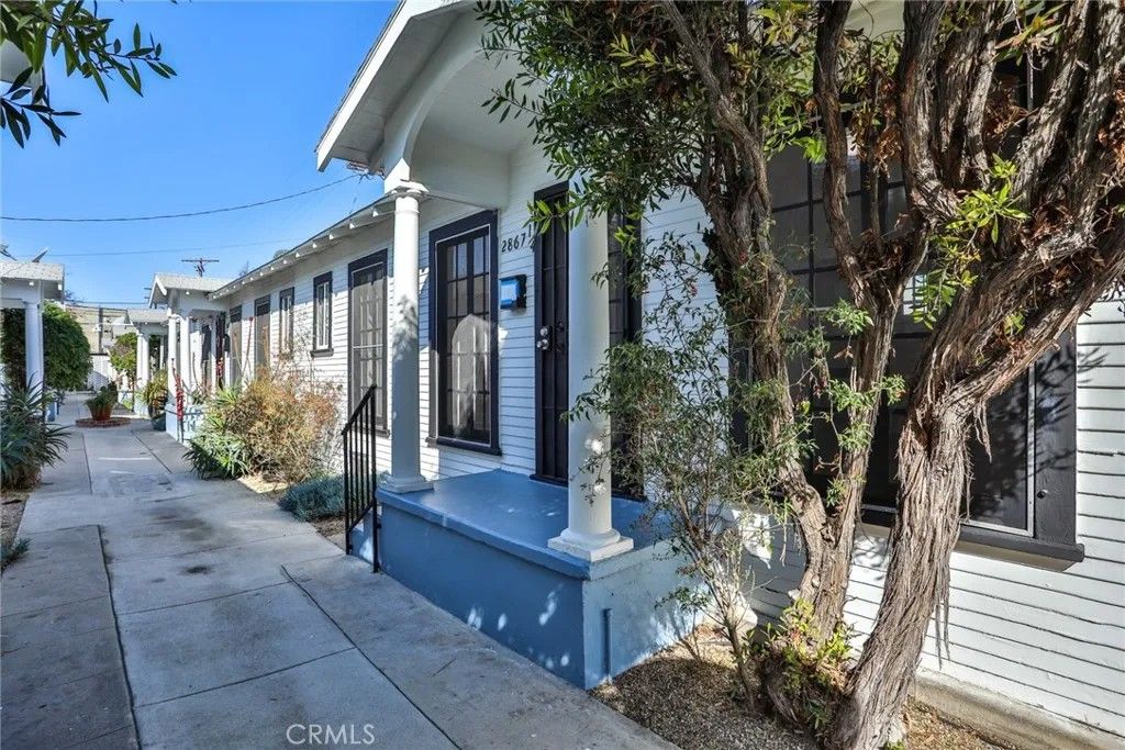 Photo of 2867 Edgehill Drive, Los Angeles, CA 90018 (MLS # SR26033499)