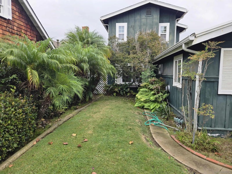 127-131 J Avenue