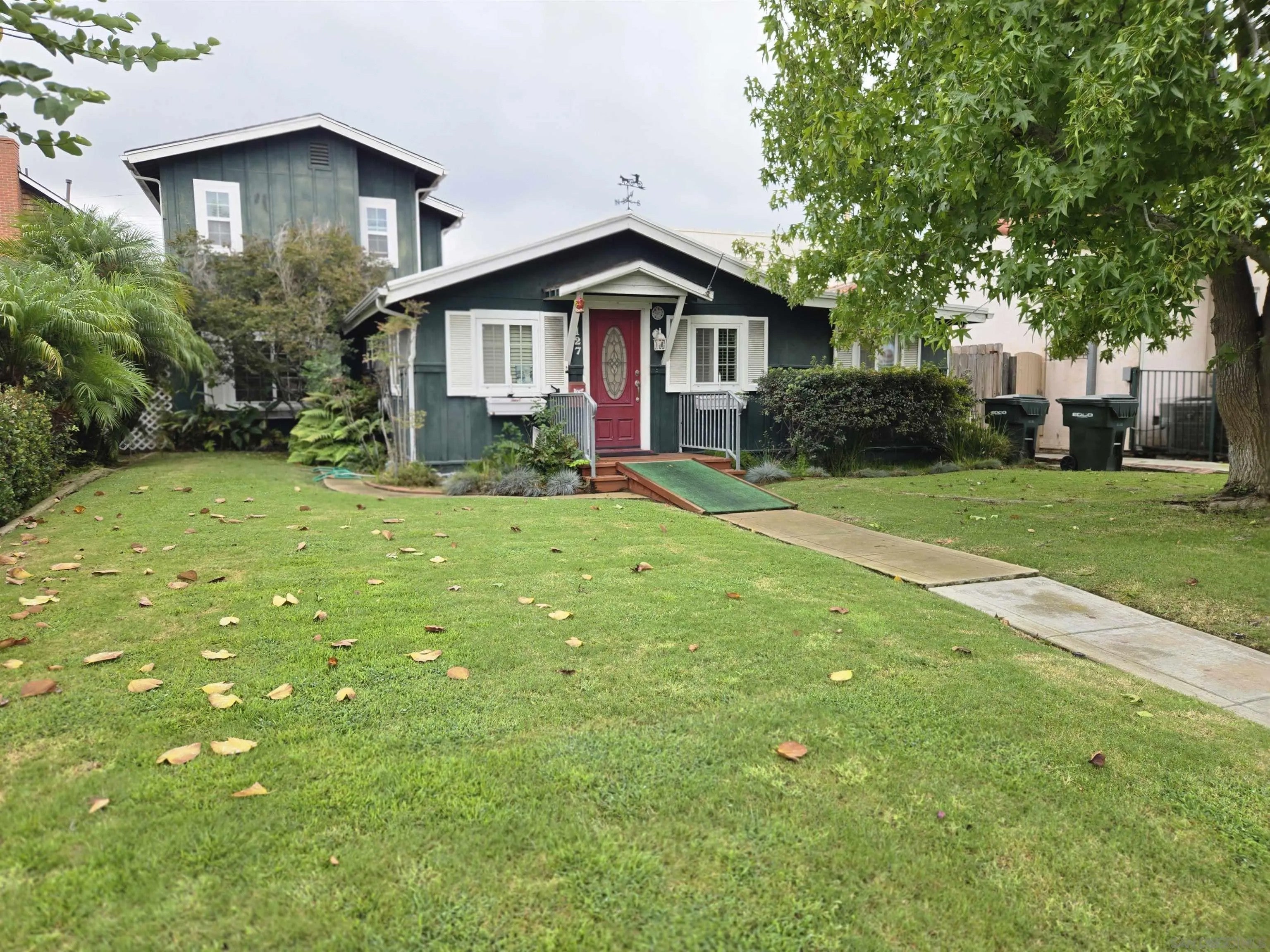 127-131 J Avenue