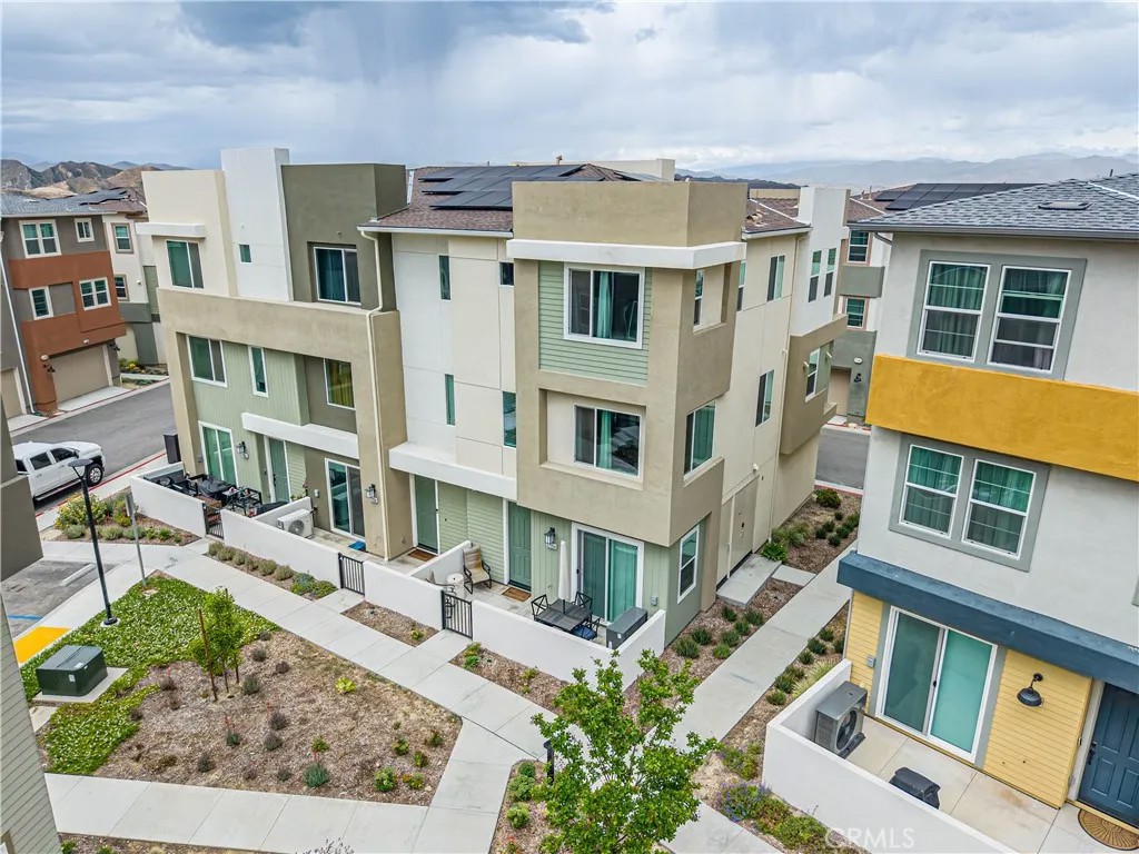 27154 Valley Oak Place