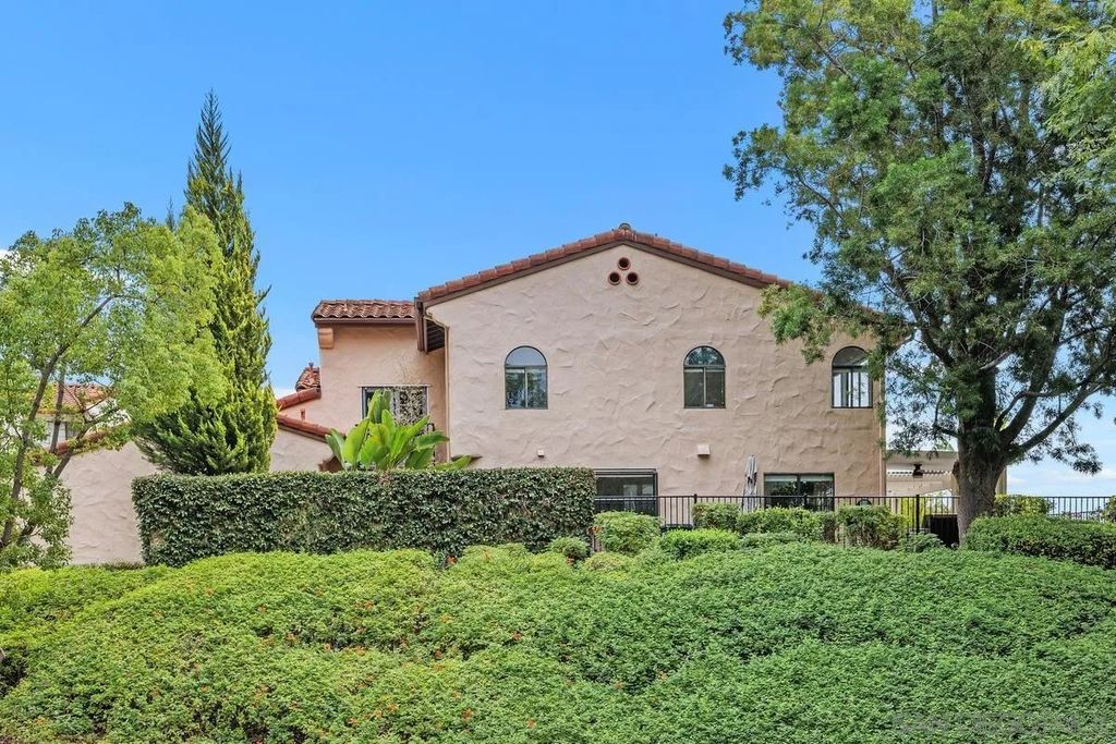 Photo of 701 Concerto Gln, Escondido, CA 92025 (MLS # 250041715)
