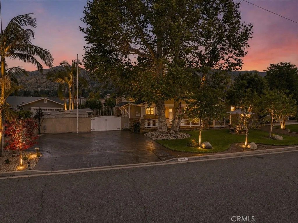 Photo of 665 Lochleven Street, Glendora, CA 91741 (MLS # CV26083168)