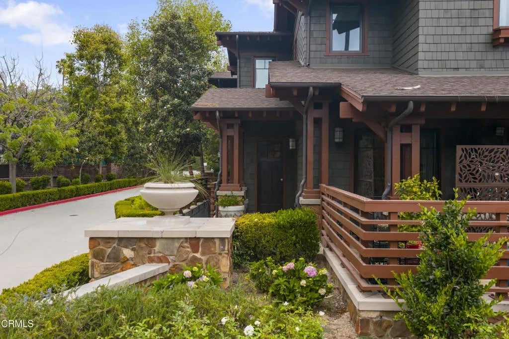 367 W Del Mar Boulevard 108