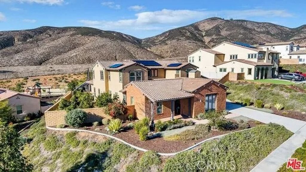 Photo of 446 Via Maggiore, Chula Vista, CA 91914 (MLS # DW25190401)