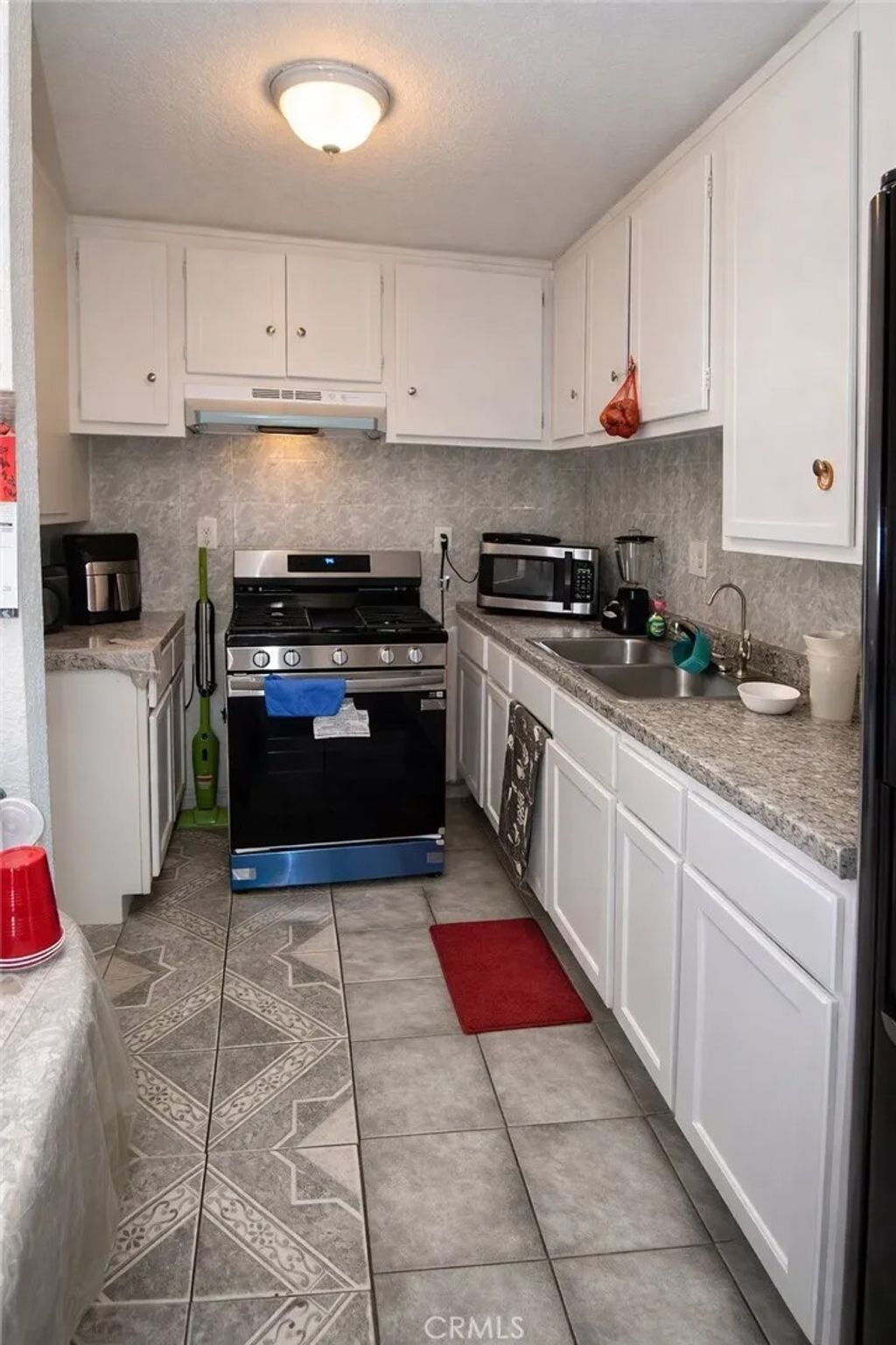 Photo of 1001 E Grant Street, Santa Ana, CA 92701 (MLS # PW26047560)