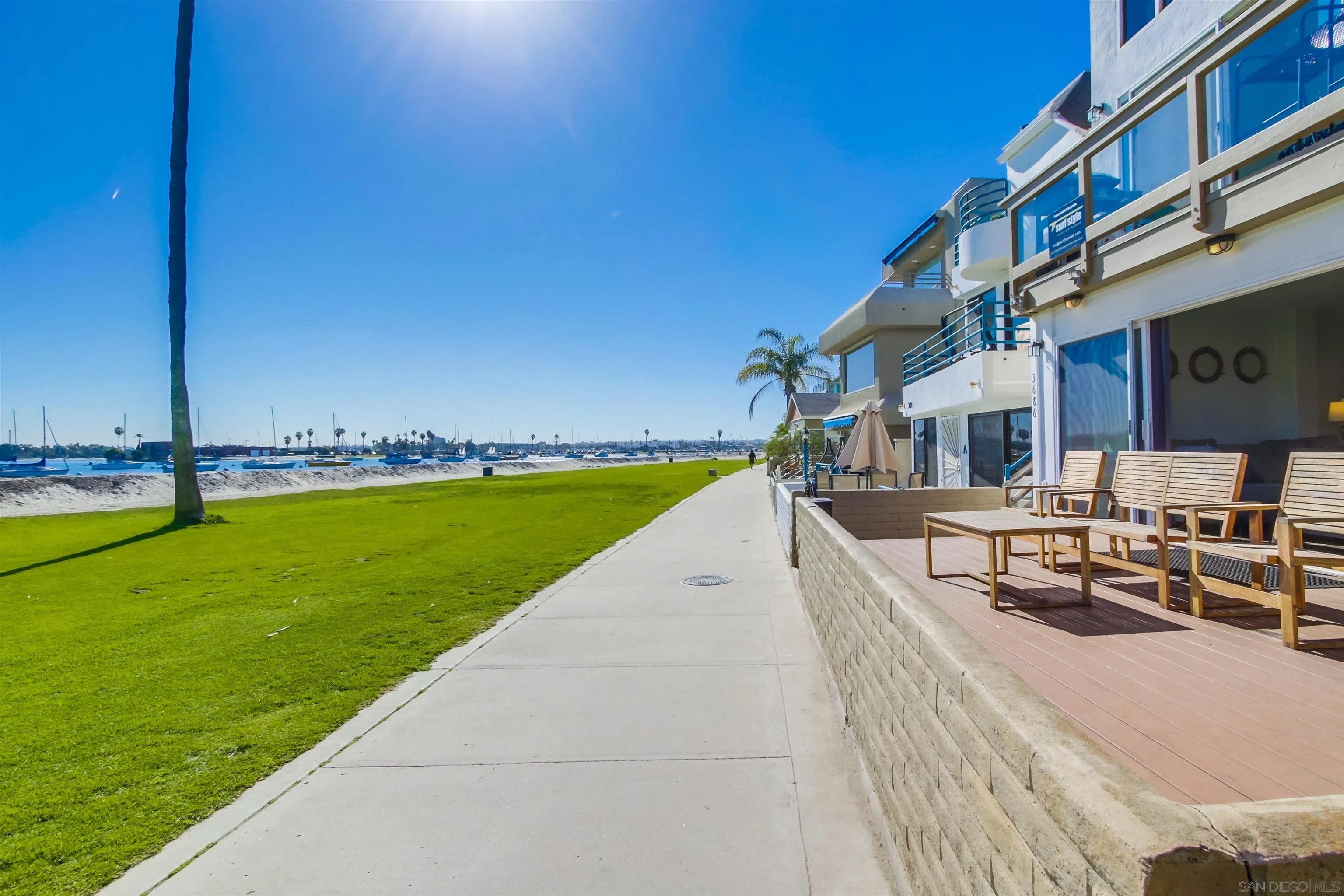 3686 Bayside Walk