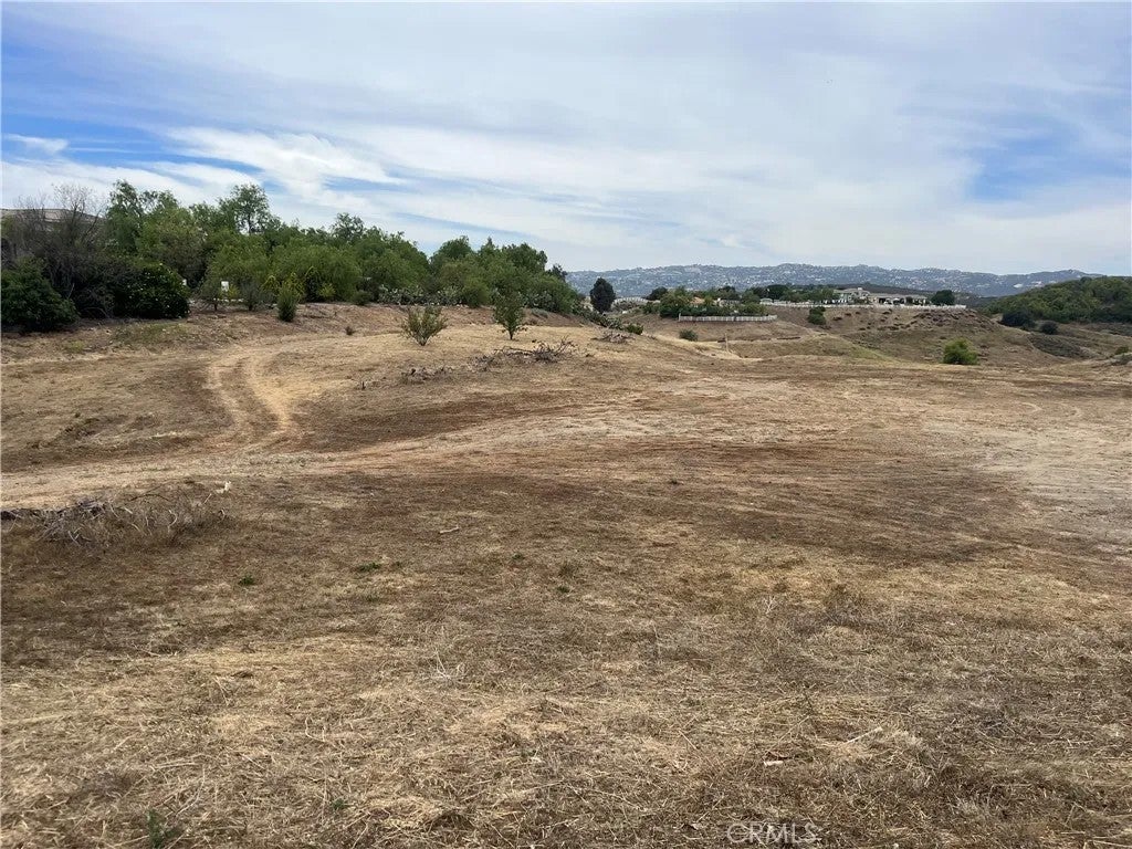 Photo of 41165 Calle De Suenos, Murrieta, CA 92562 (MLS # SW26125399)