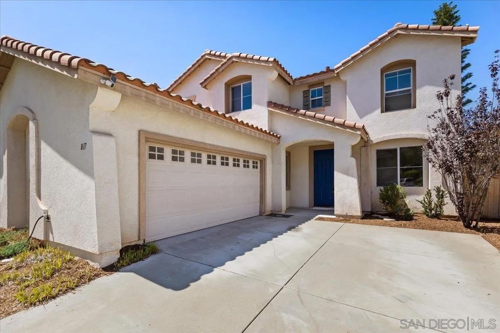 Photo of 817 Avenida Codorniz, San Marcos, CA 92069 (MLS # 250034857)