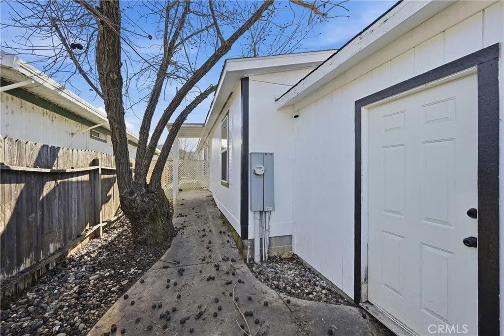 Photo of 14072 Apple Lane, Clearlake Oaks, CA 95423 (MLS # LC25275418)