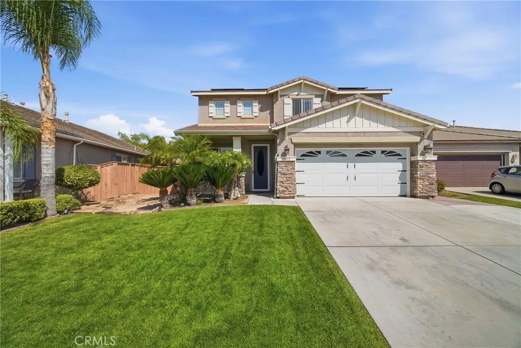 Photo of 32615 San Nicholas, Lake Elsinore, CA 92530 (MLS # SW26120403)