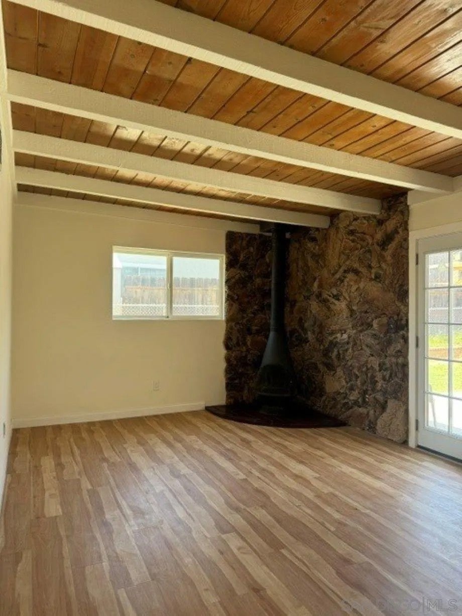 10012 White Pine Lane