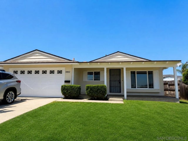 10012 White Pine Lane, Santee