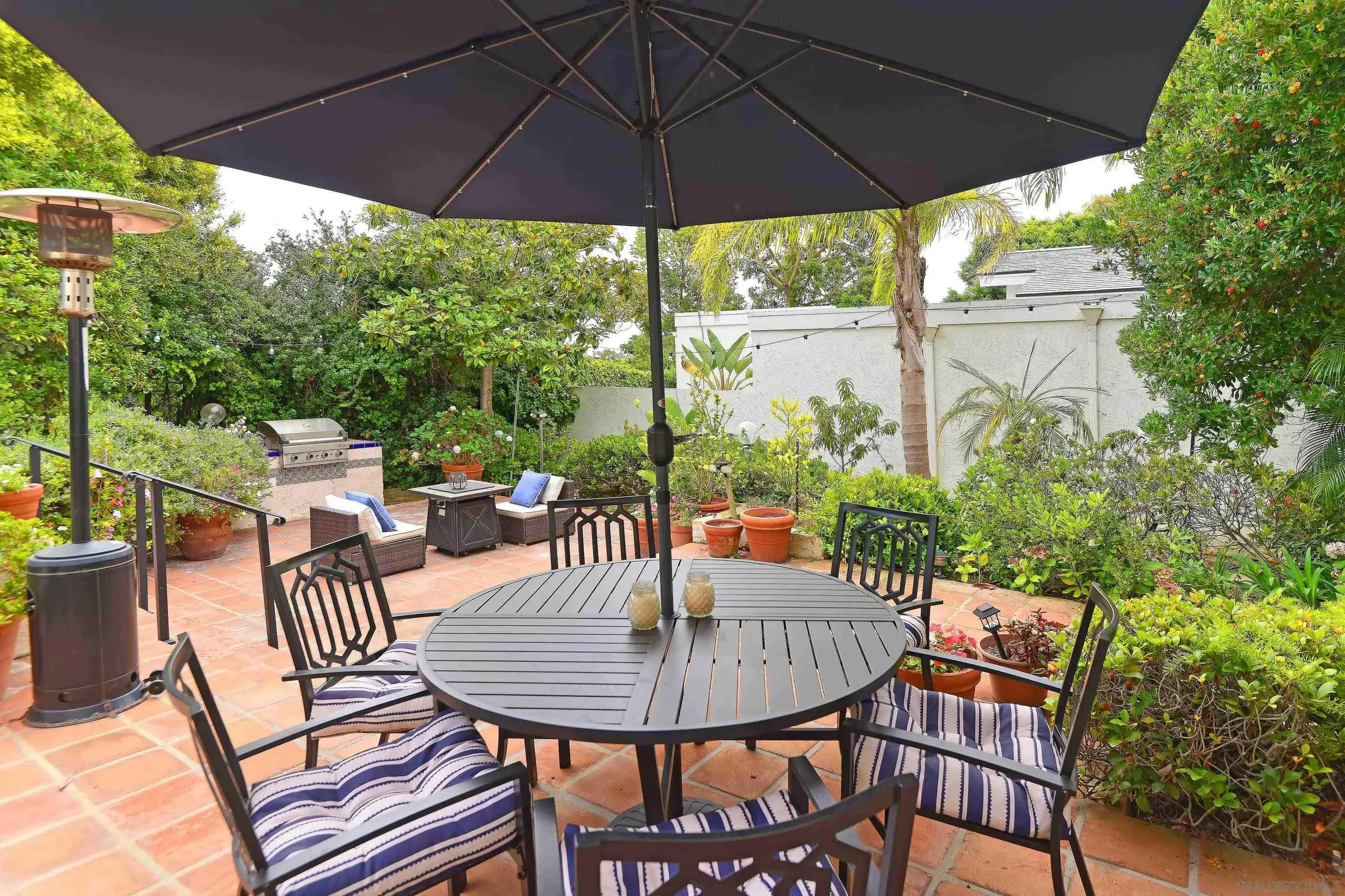 La Jolla, California 92037, United States, 5 Bedrooms Bedrooms, ,4 BathroomsBathrooms,Residential,Active,236167