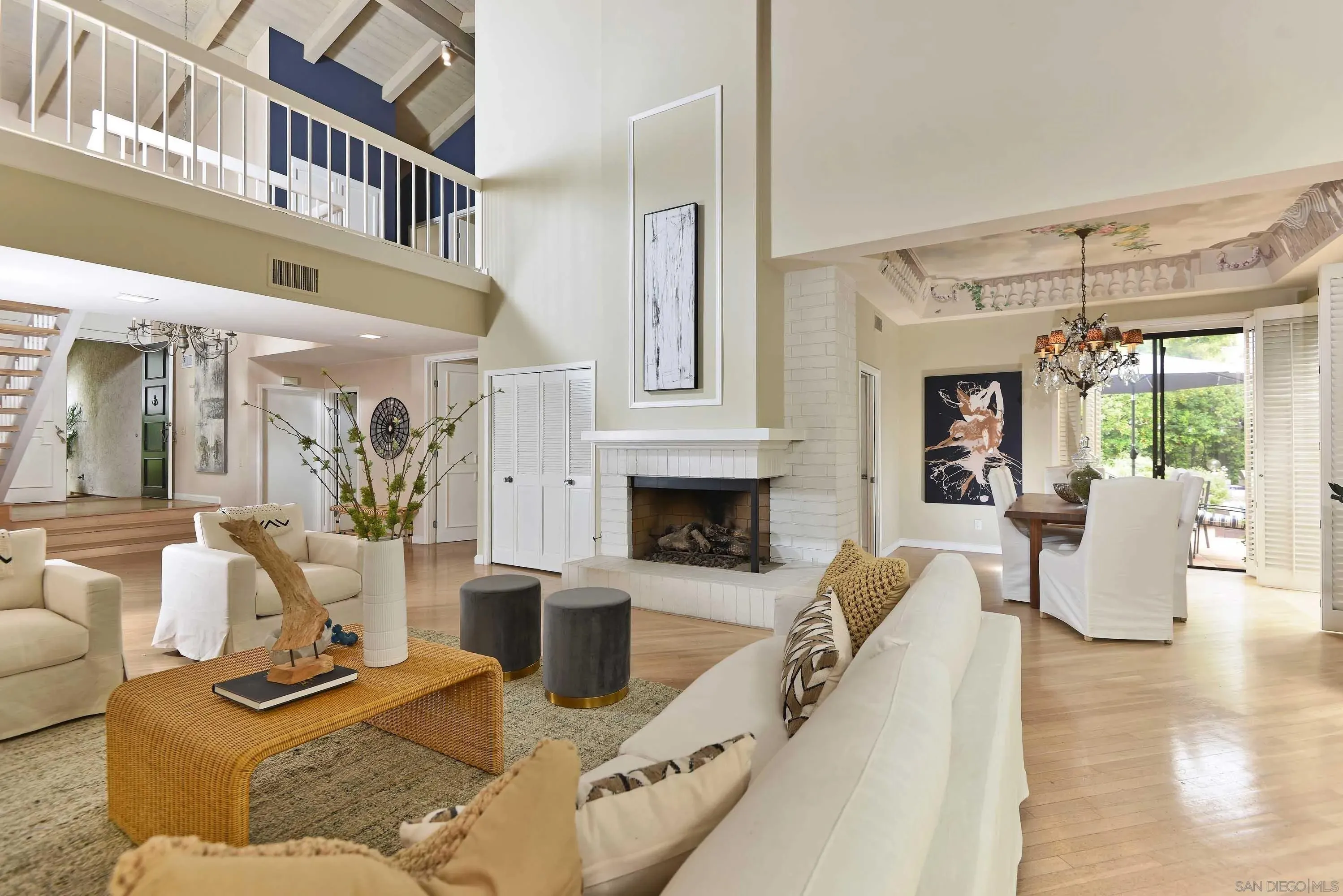 La Jolla, California 92037, United States, 5 Bedrooms Bedrooms, ,4 BathroomsBathrooms,Residential,Active,236167