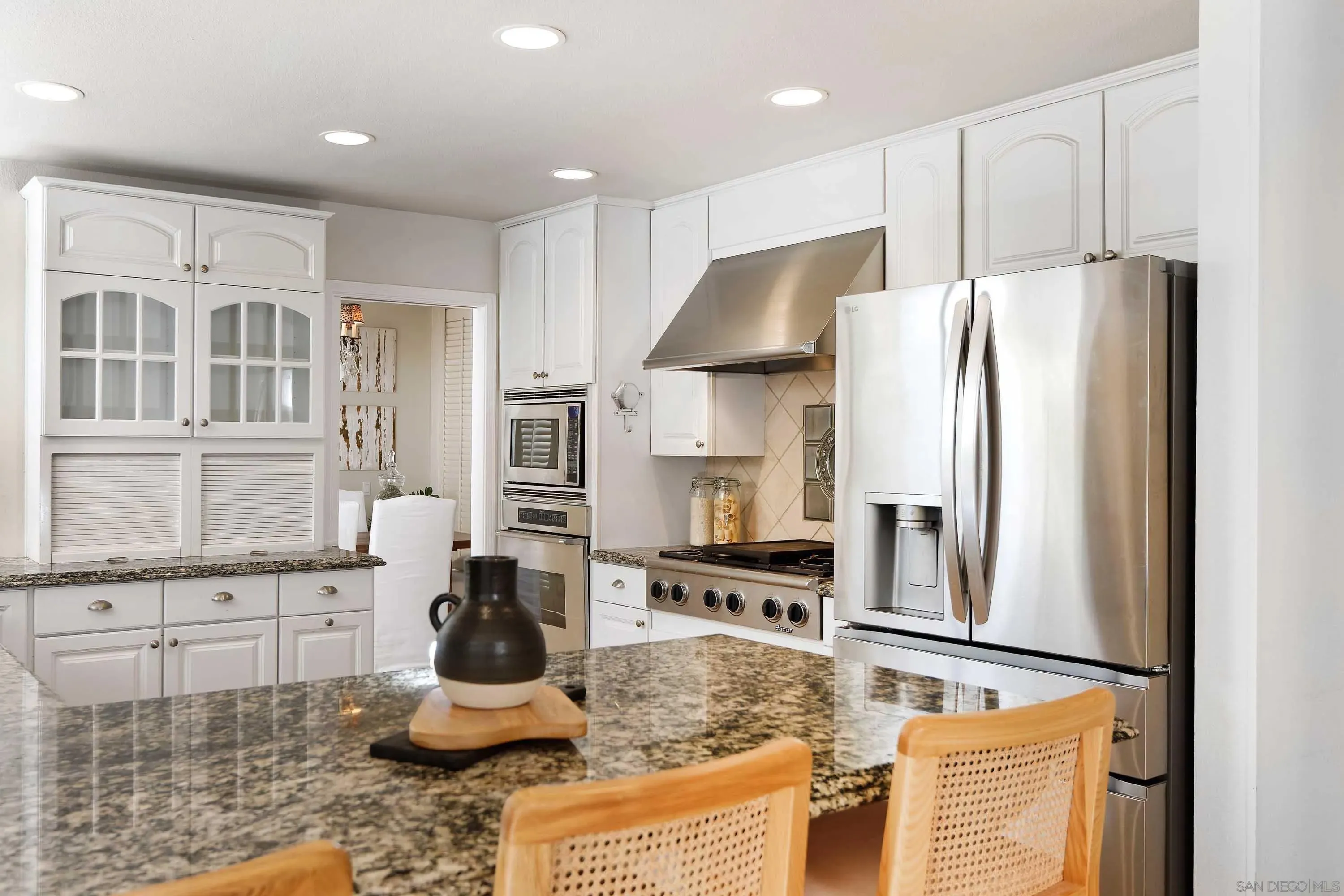 La Jolla, California 92037, United States, 5 Bedrooms Bedrooms, ,4 BathroomsBathrooms,Residential,Active,236167