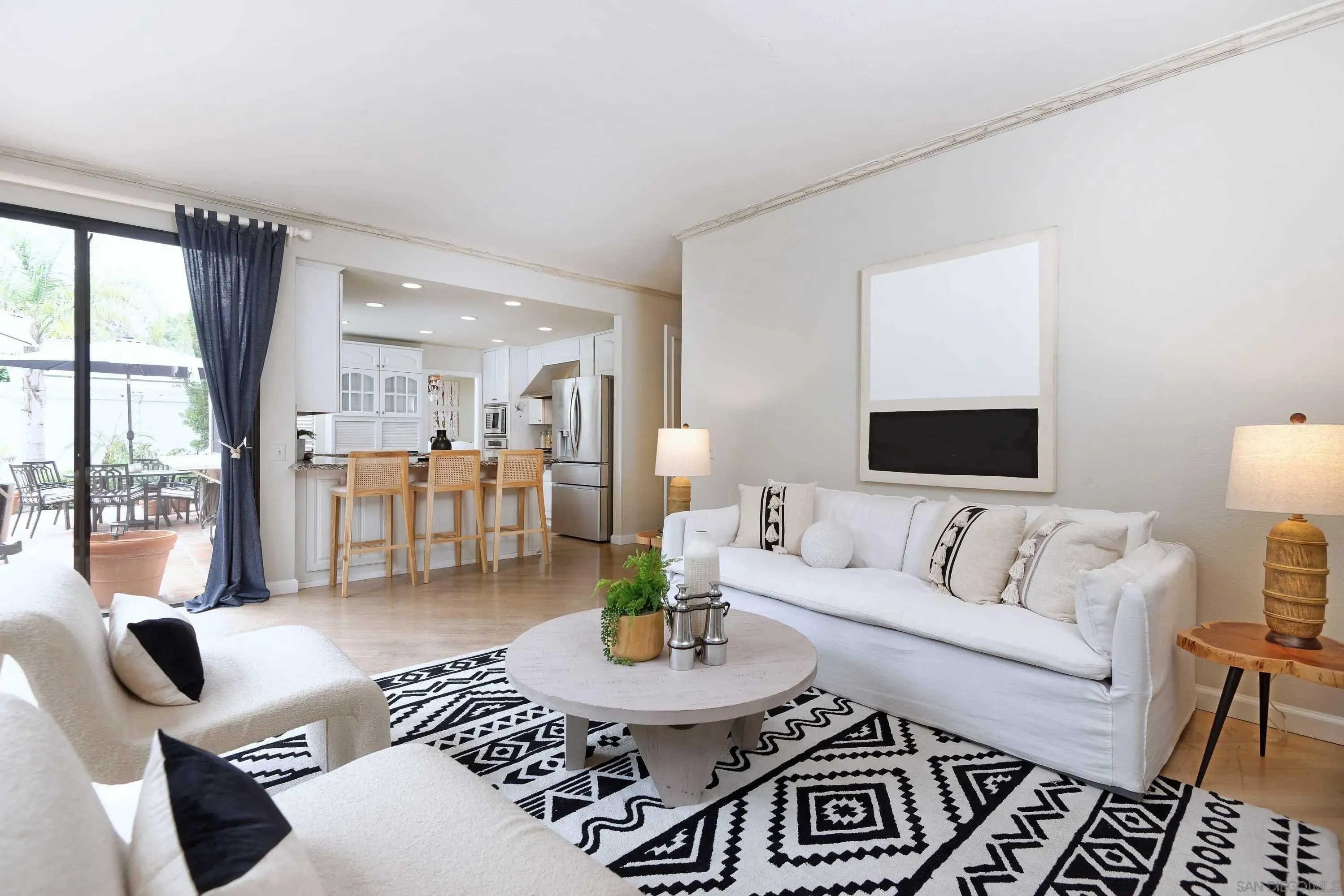 La Jolla, California 92037, United States, 5 Bedrooms Bedrooms, ,4 BathroomsBathrooms,Residential,Active,236167