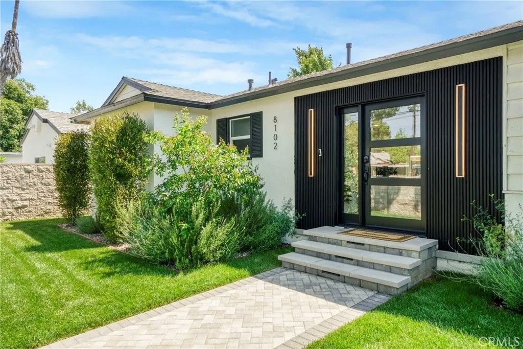 Photo of 8102 Willis Ave, Panorama City, CA 91402 (MLS # SR26005342)