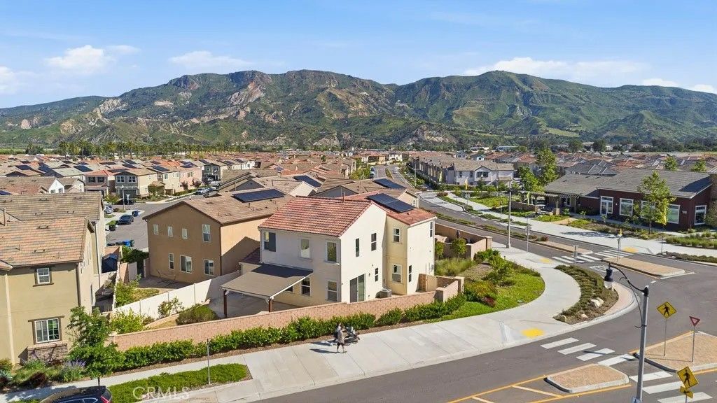 Photo of 570 Jubilee Place, Santa Paula, CA 93060 (MLS # SR26086761)