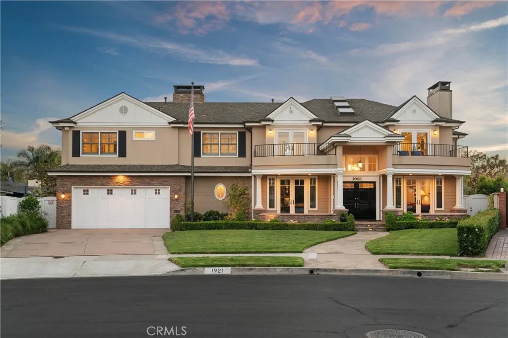 1921 Windward Lane