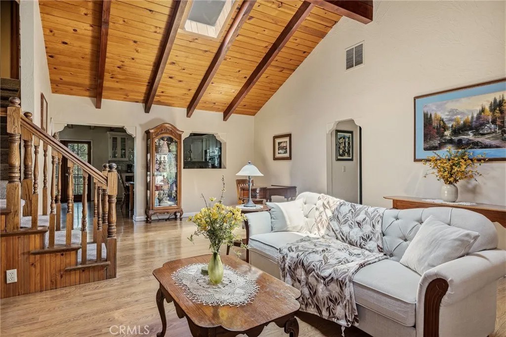 31071 Mountain Oak