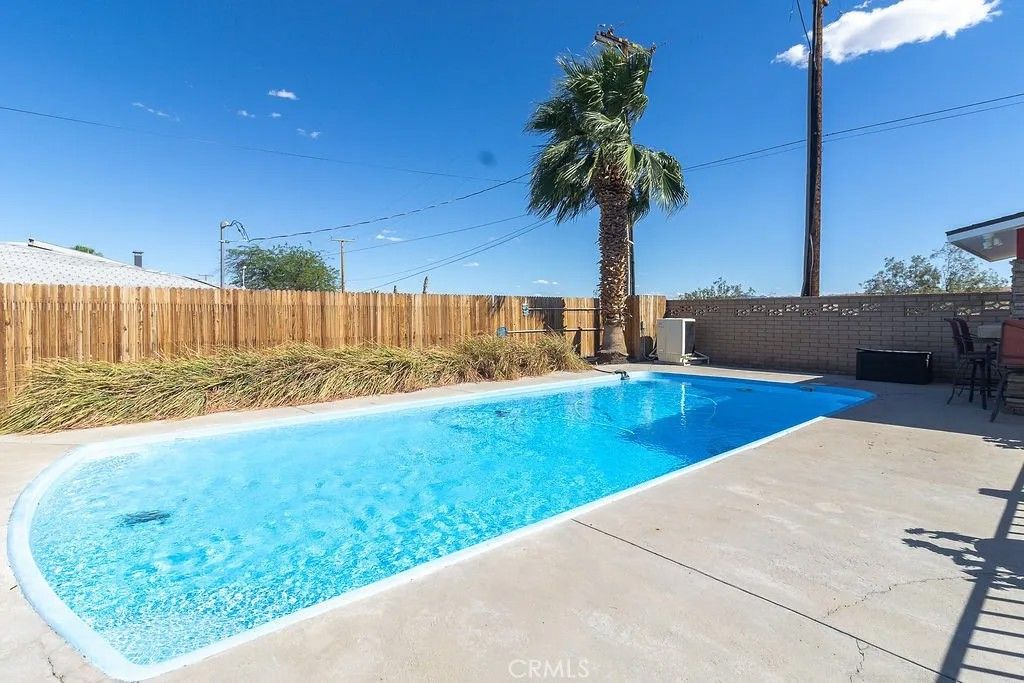 Photo of 2113 Lillyhill Dr, Needles, CA 92363 (MLS # JT26072436)