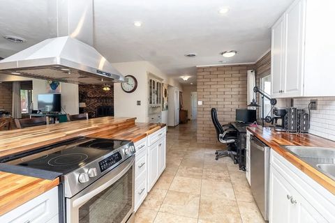 Tiny photo for 2113 Lillyhill Dr, Needles, CA 92363 (MLS # JT26072436)