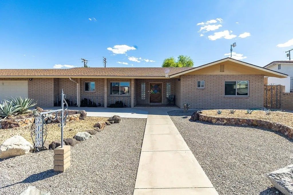 Photo of 2113 Lillyhill Dr, Needles, CA 92363 (MLS # JT26072436)