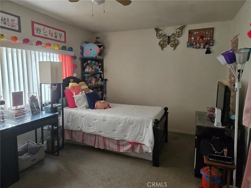 4733 W 159th