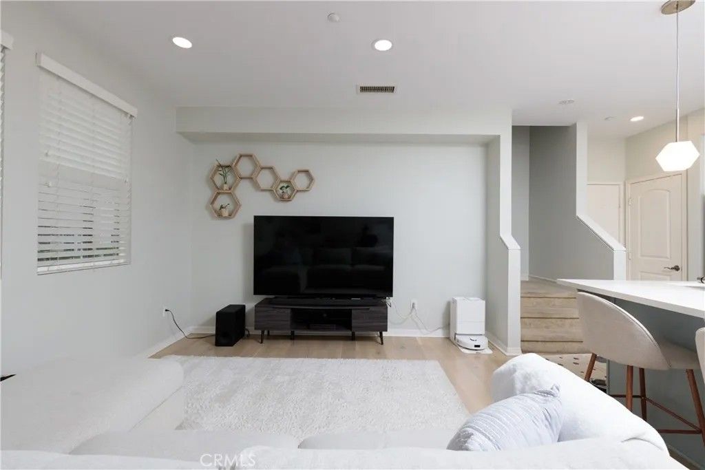 Photo of 36 Playa Cir, Aliso Viejo, CA 92656 (MLS # OC26082131)