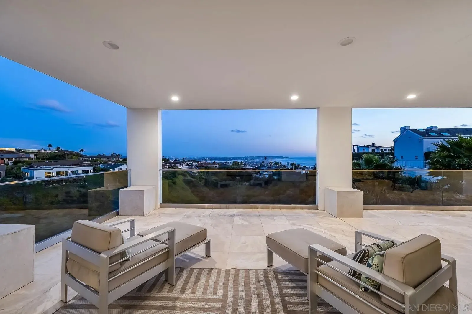 La Jolla, California 92037, United States, 5 Bedrooms Bedrooms, ,6 BathroomsBathrooms,Residential,Active,90771