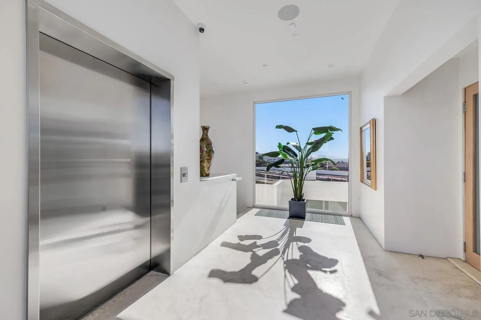 La Jolla, California 92037, United States, 5 Bedrooms Bedrooms, ,6 BathroomsBathrooms,Residential,Active,90771